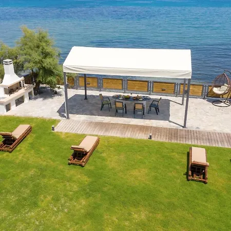 Venetico Beachfront Apartments & Suites - Sea View Suite Argassi Exterior photo