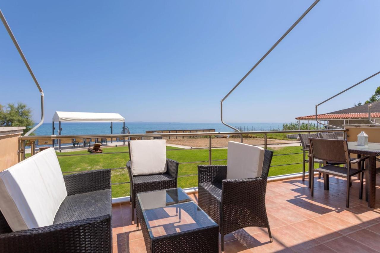 Venetico Beachfront & - 2 Bedroom Sea View Apartment