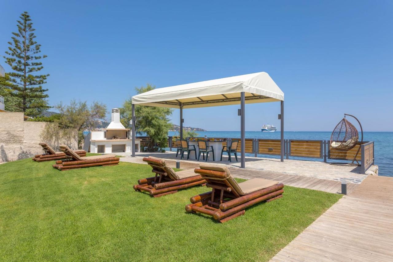 Venetico Beachfront & - 2 Bedroom Sea View Apartment *