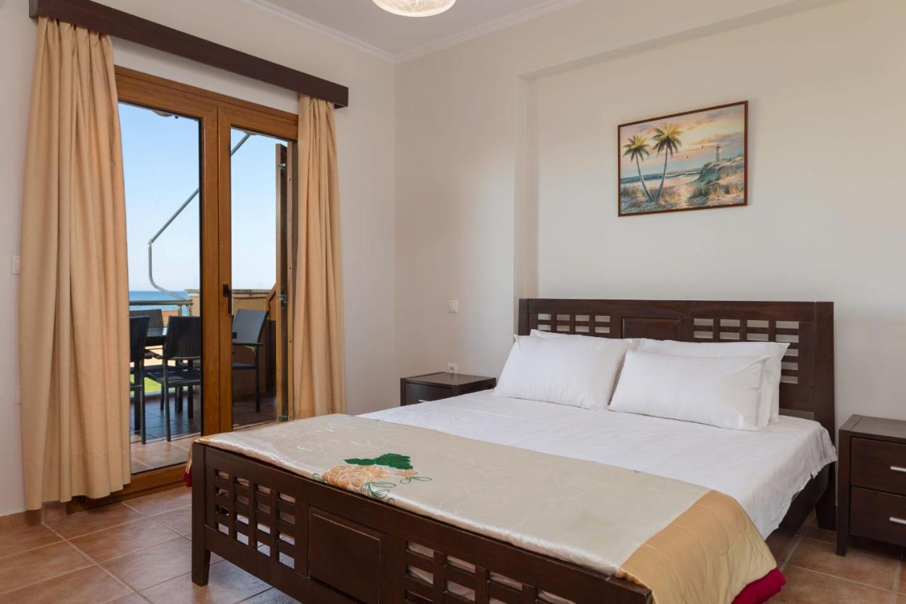 Venetico Beachfront & - 2 Bedroom Sea View *