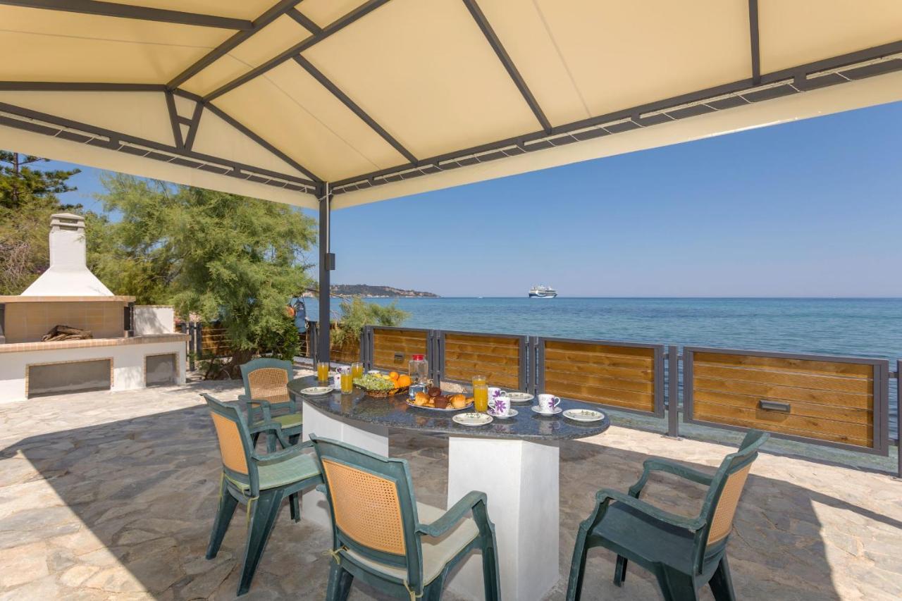 Venetico Beachfront & - 2 Bedroom Sea View Apartment Argassi