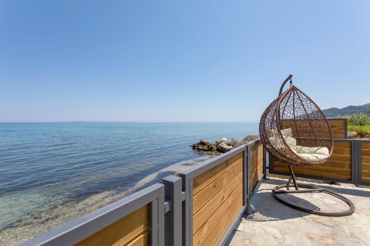 Apartment Venetico Beachfront & - 2 Bedroom Sea View *