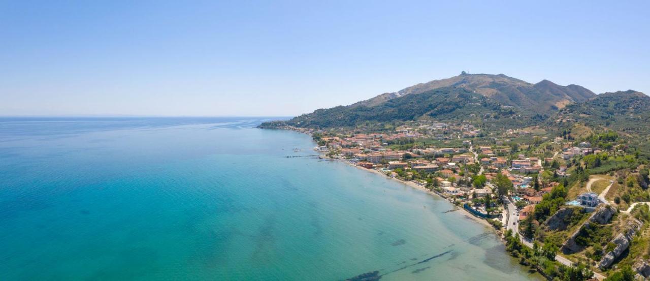 Apartment Venetico Beachfront & - 2 Bedroom Sea View *