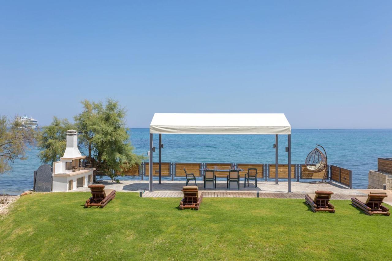 Venetico Beachfront & - 2 Bedroom Sea View Apartment
