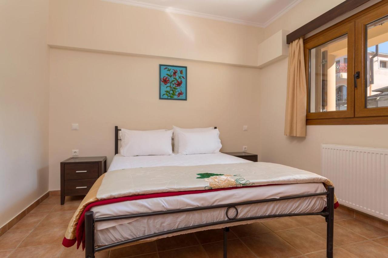 Apartment Venetico Beachfront & - 2 Bedroom Sea View *