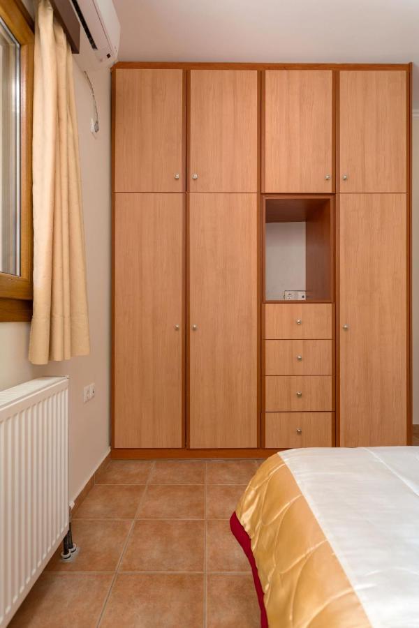 Venetico Beachfront & - 2 Bedroom Sea View Apartment