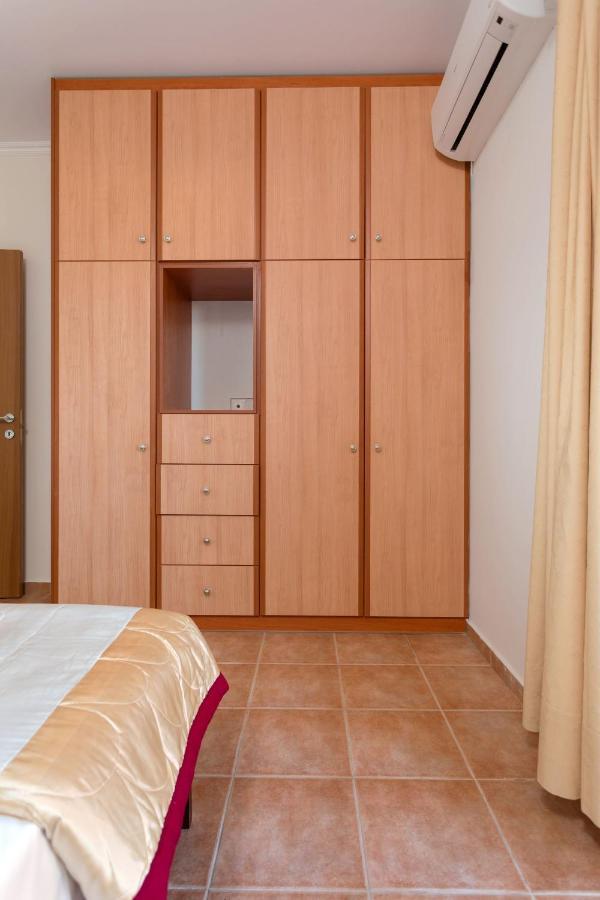 Apartment Venetico Beachfront & - 2 Bedroom Sea View