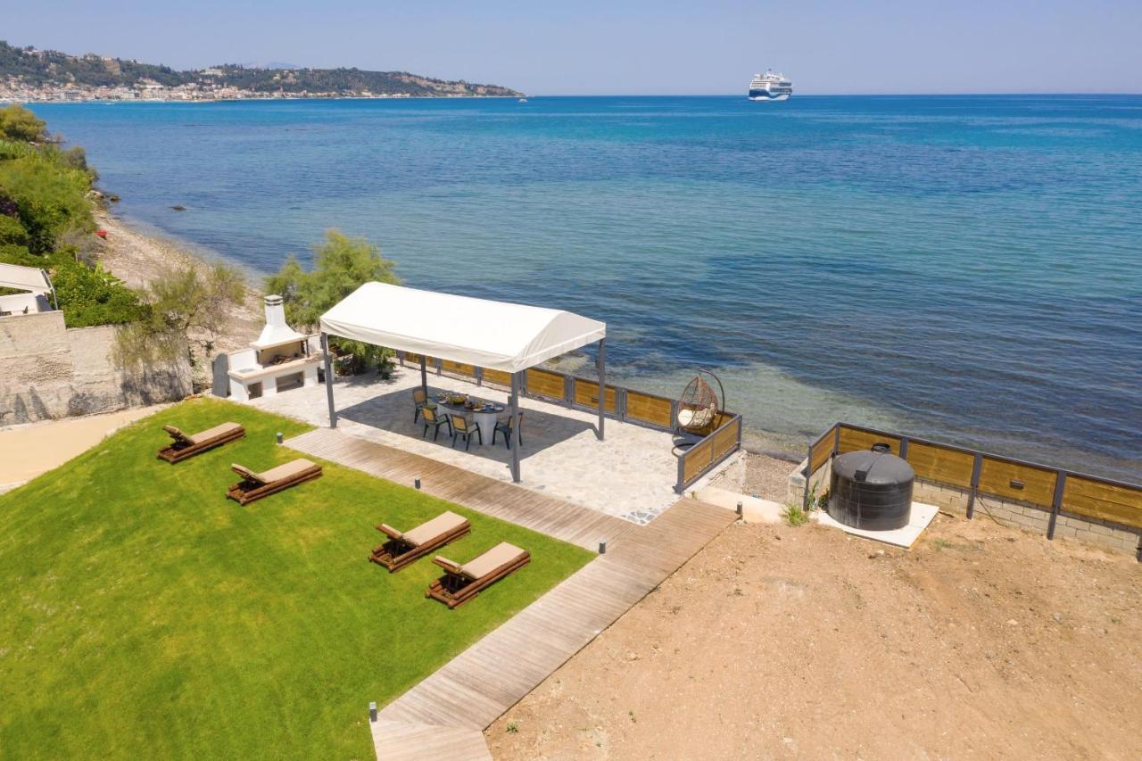 Apartment Venetico Beachfront & - 2 Bedroom Sea View *